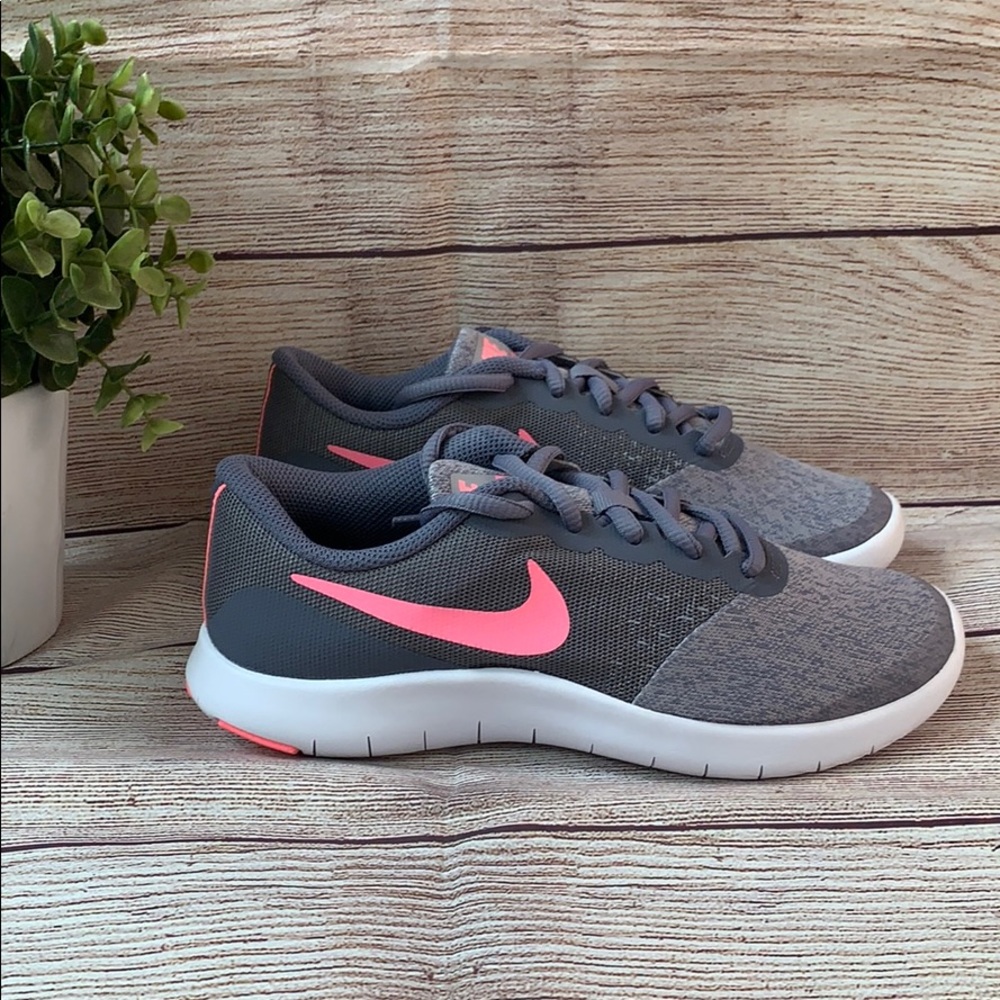Nike, girl’s, Flex contact, Size 3.5 Y - Picture 2 of 5